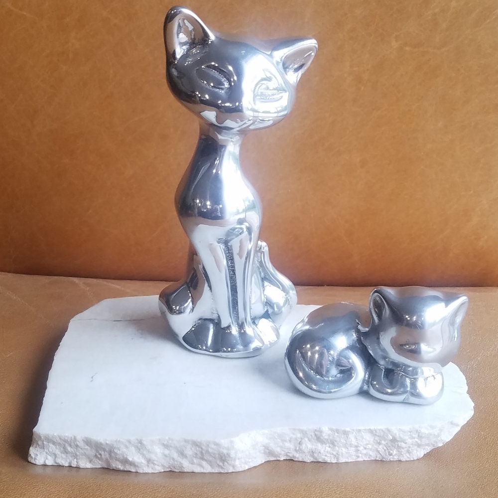 Vintage 2 Hoselton Canada MCM solid cast aluminum cat sculptures signed